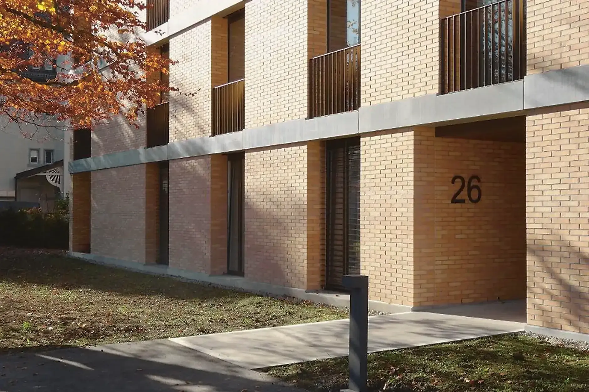 F28 Foto Aussen Eingang