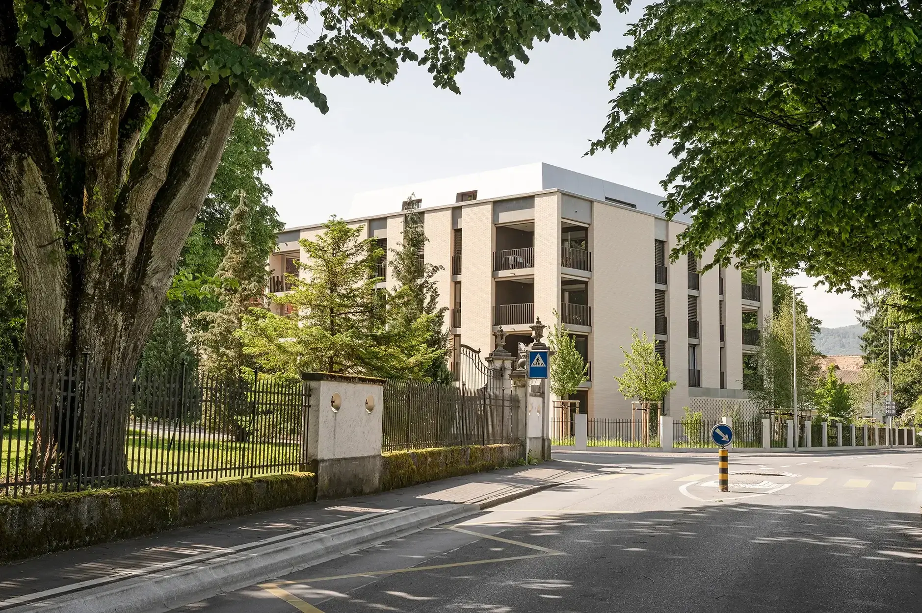 H51 Foto Aussen Kreuzung 02