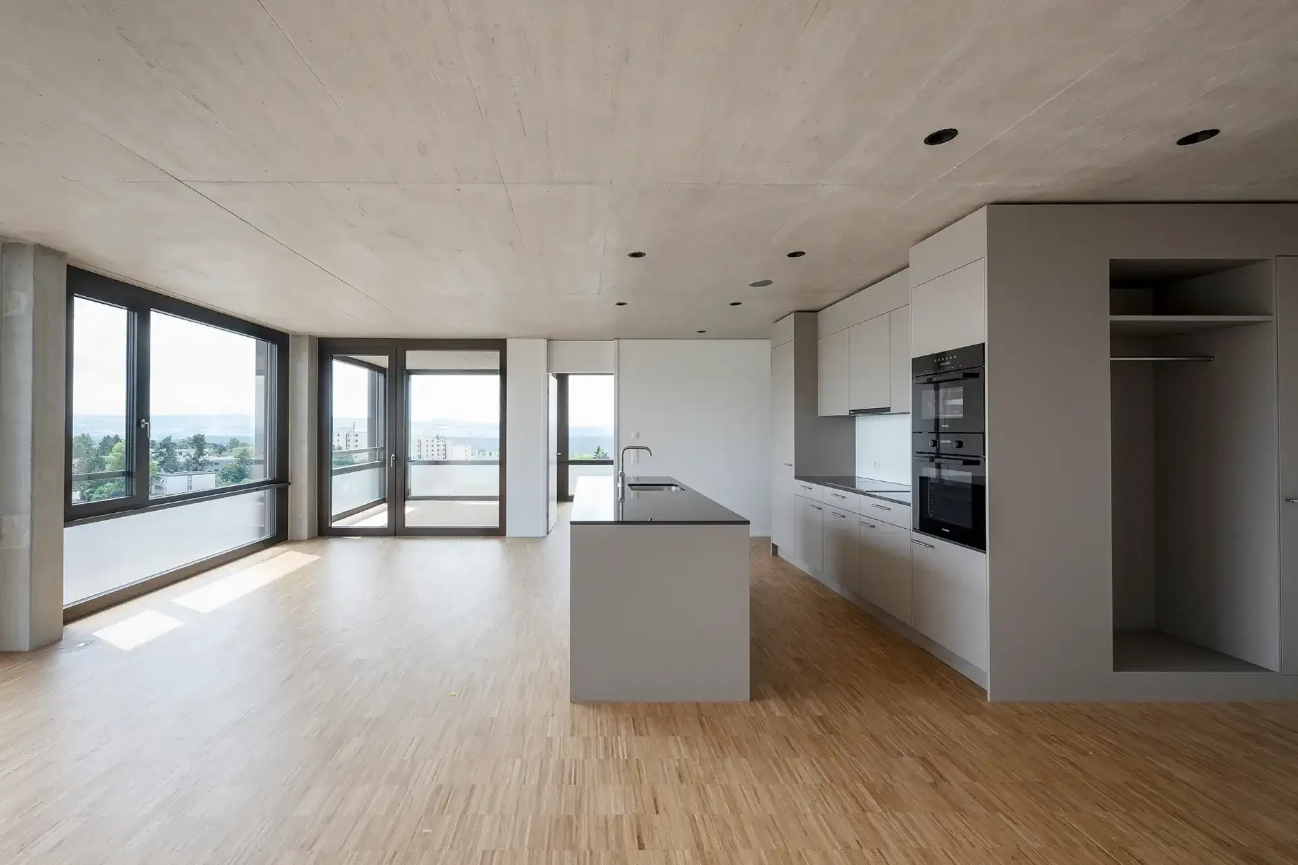 H54 A Foto Innen Raum Küche Insel 05