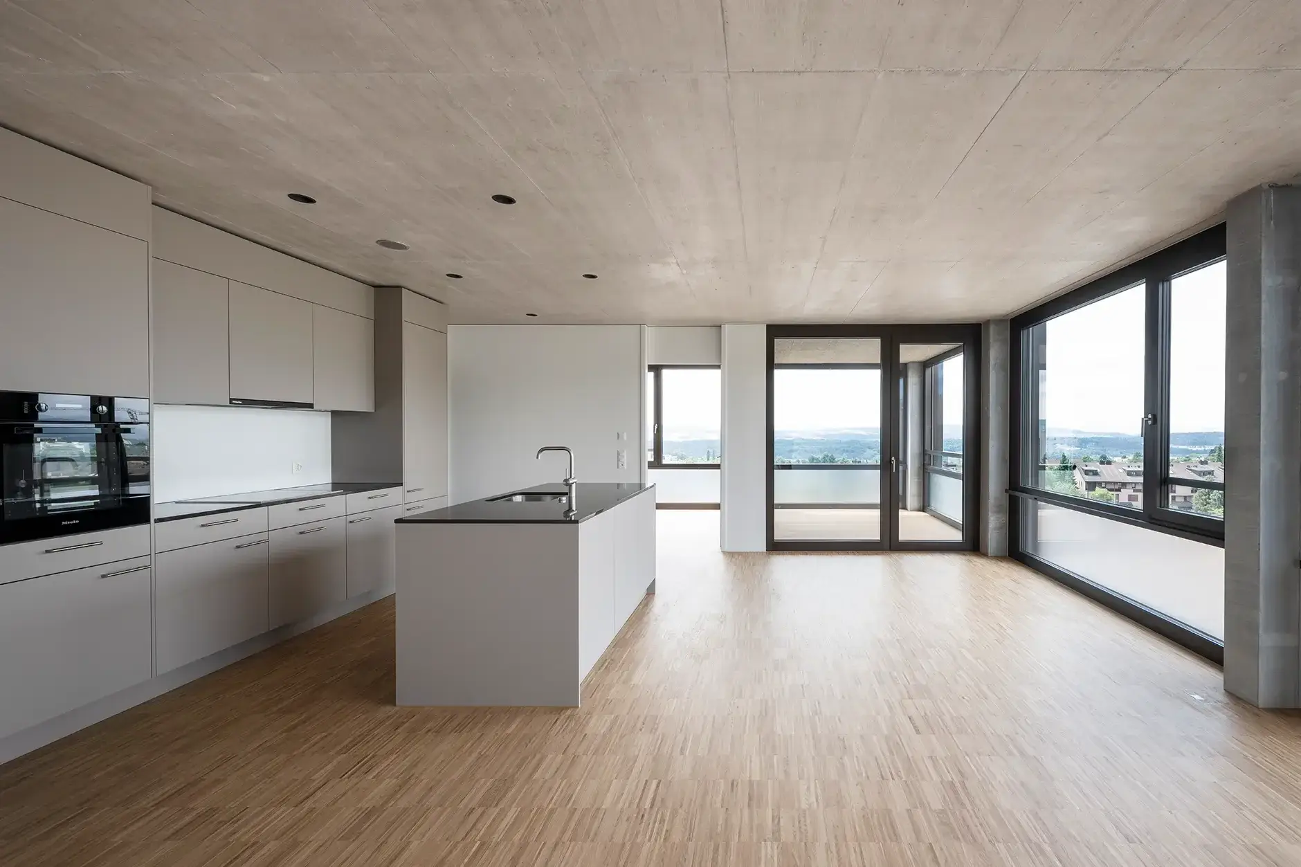 H54 A Foto Innen Raum Küche Insel 02