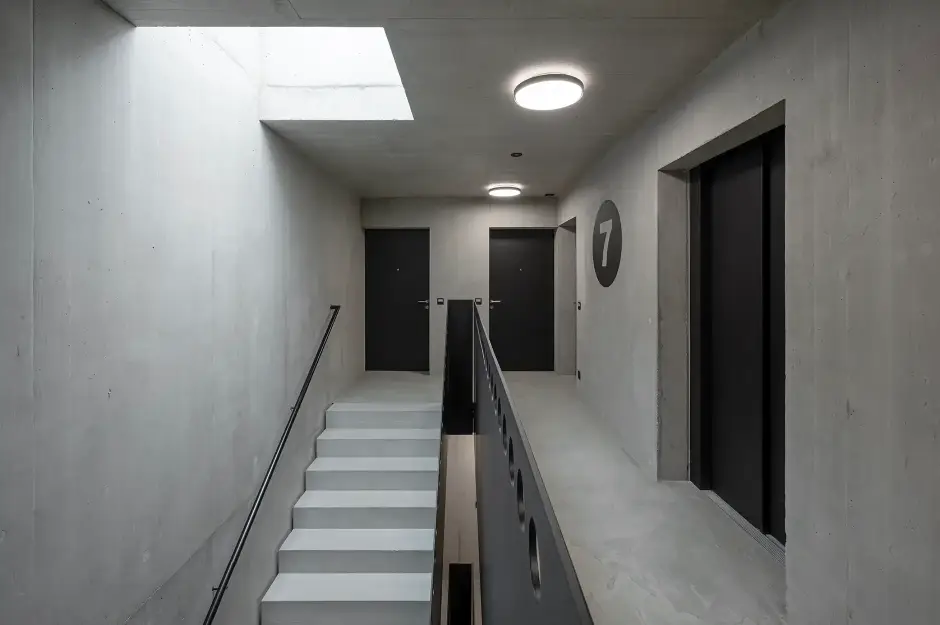 H54 A Foto Innen Treppenhaus Oberlicht