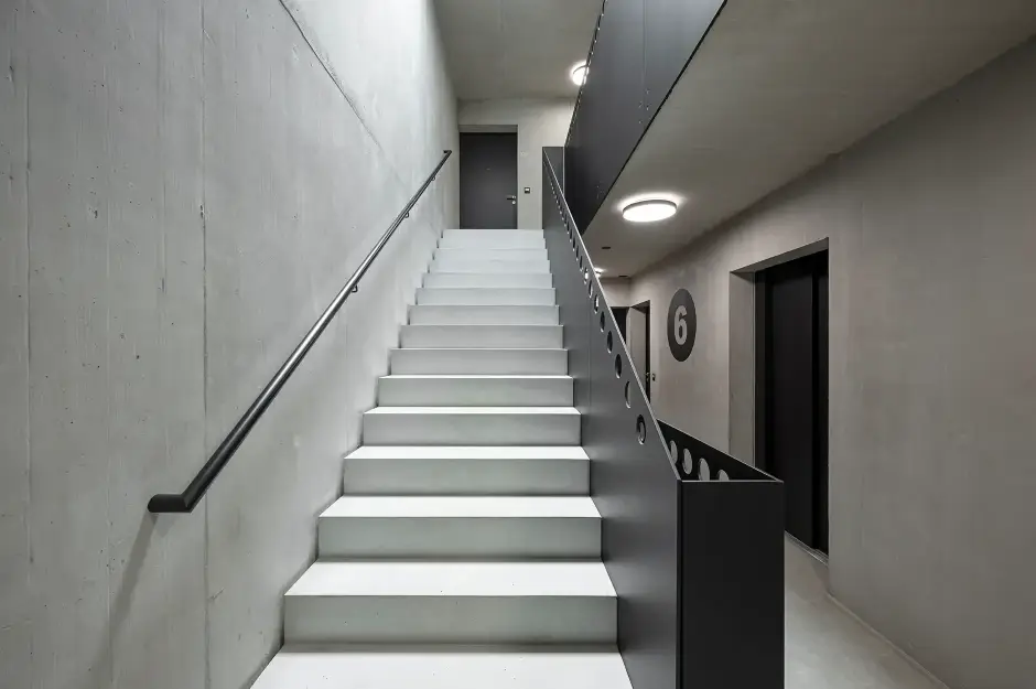 H54 A Foto Innen Treppenhaus Treppenlauf