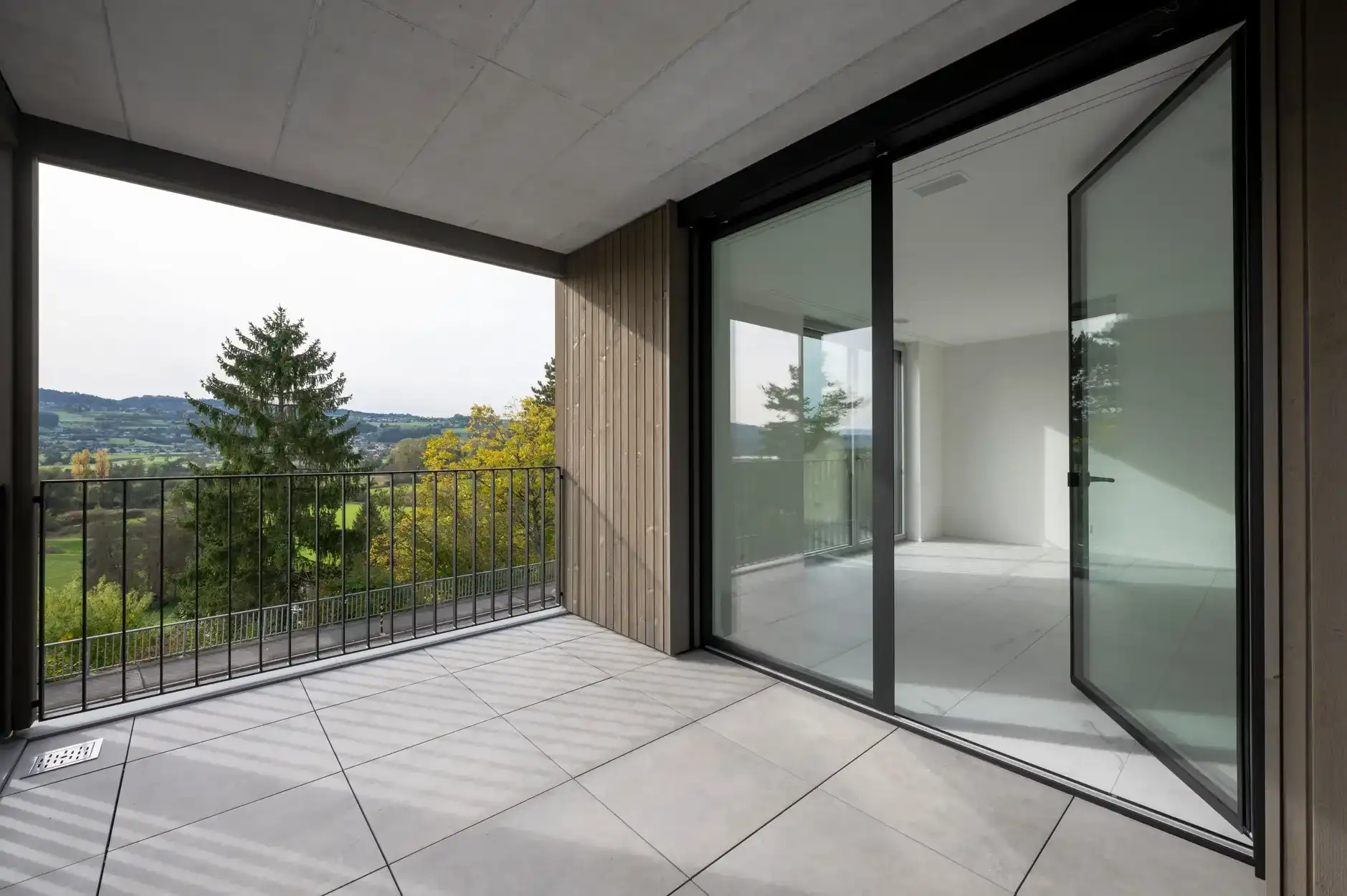 H59 Foto Innen Balkon 01