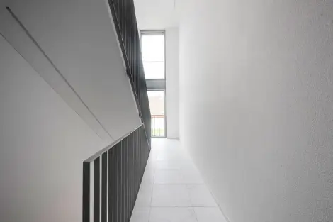 H59 Foto Innen Treppenhaus 02