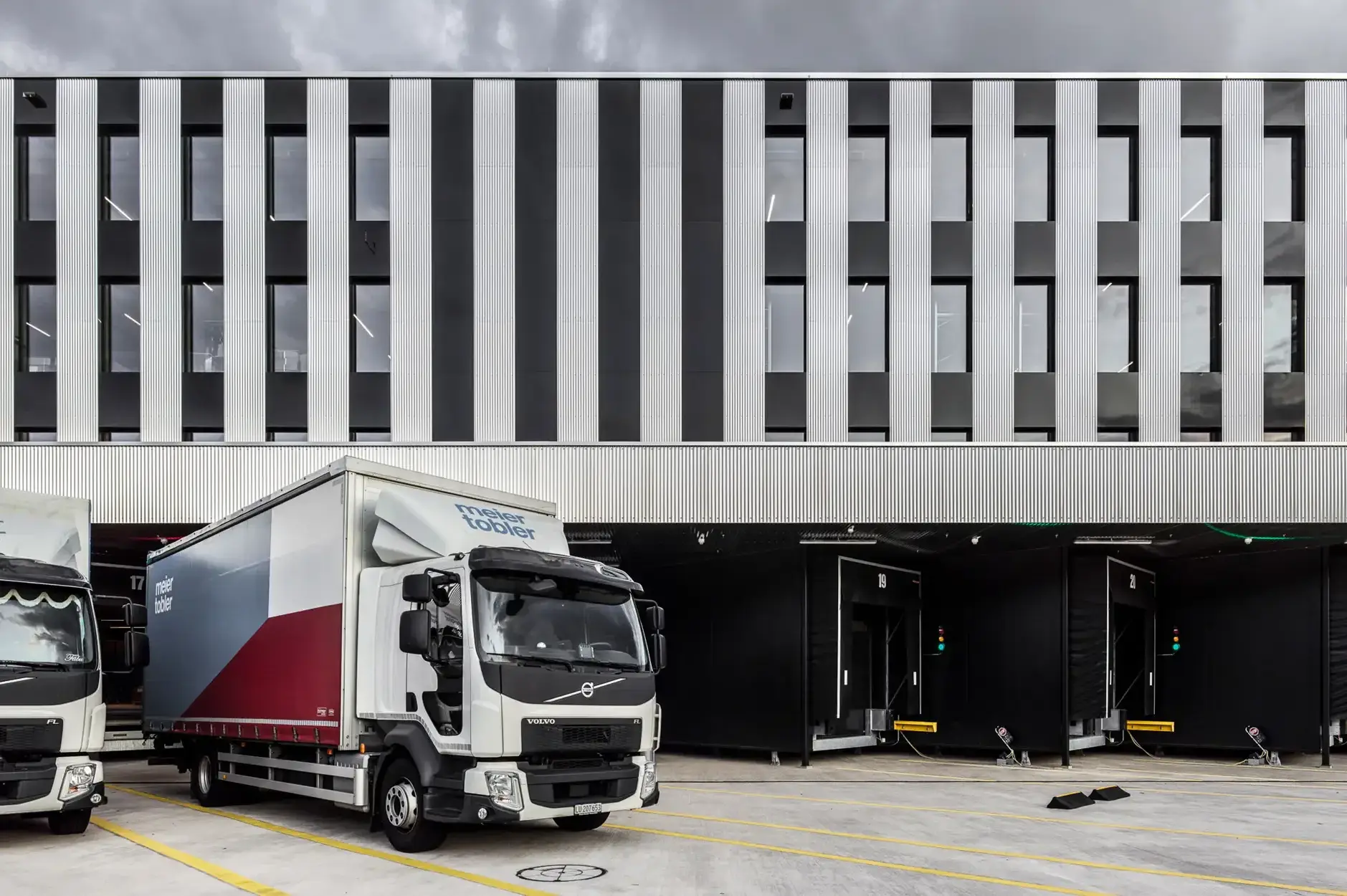 H62 Foto Aussen Anlieferung 05