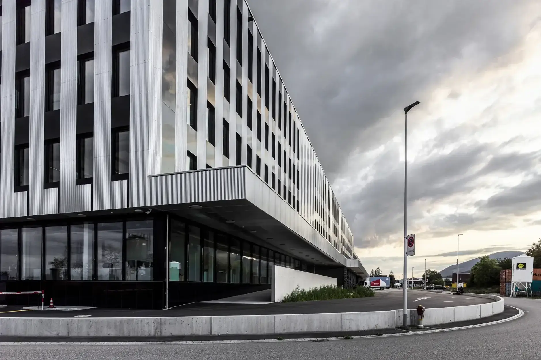 H62 Foto Aussen Eingang