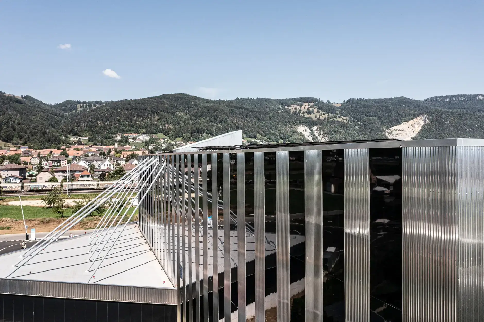 H62 Foto Aussen Vordach 03