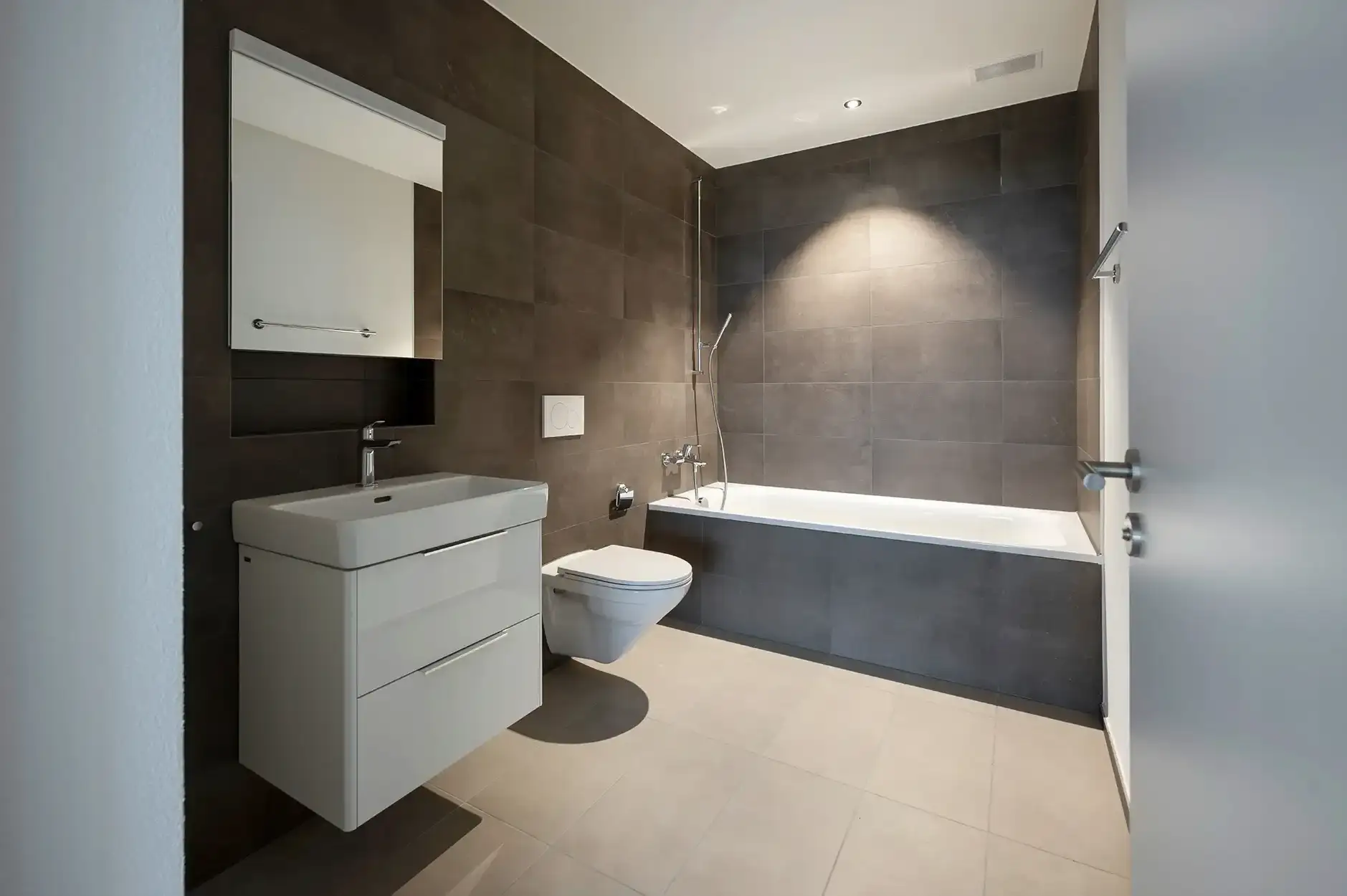 H79 Foto Innen Nasszelle