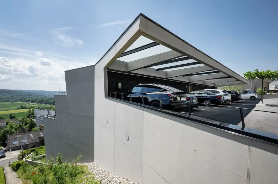 H79 Foto Aussen Fassade Eingang Ausblick