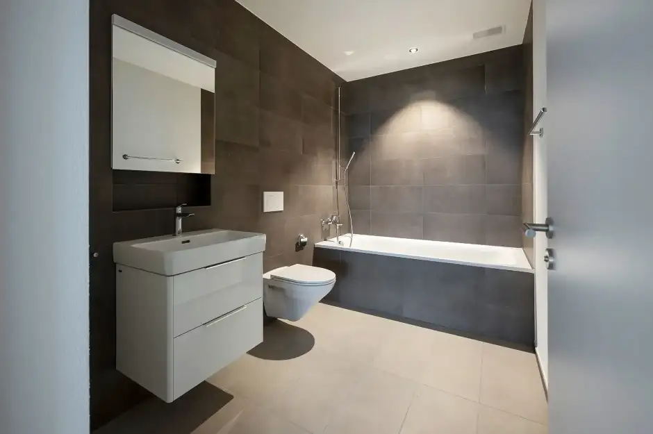 H79 Foto Innen Nasszelle