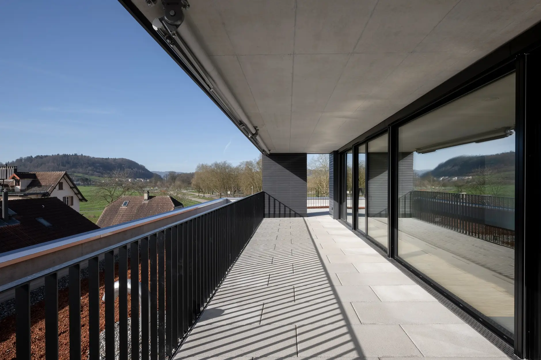 I14 Foto Aussen Attika Terrasse