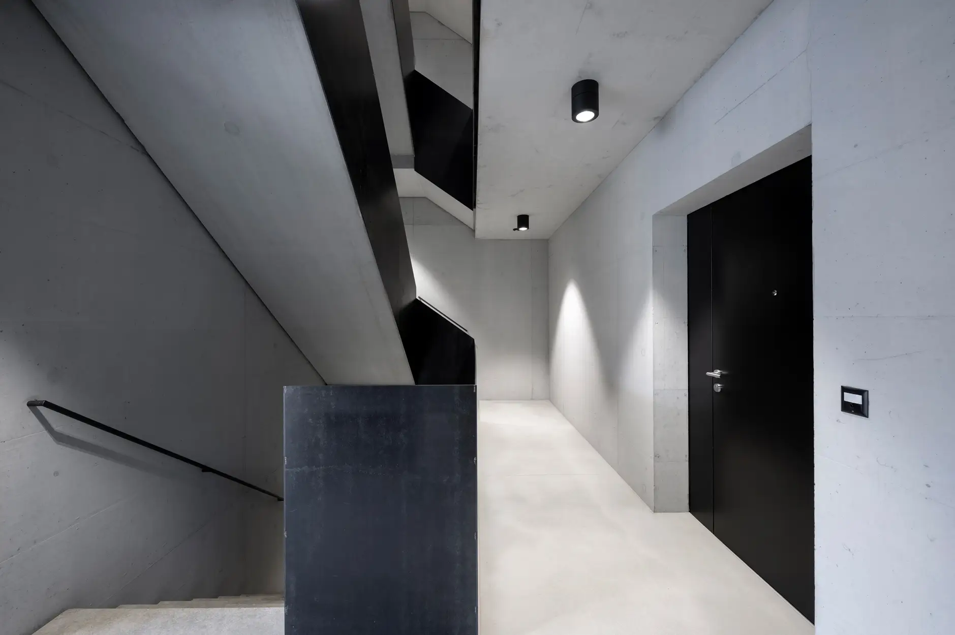 I14 Foto Innen Treppenhaus 02