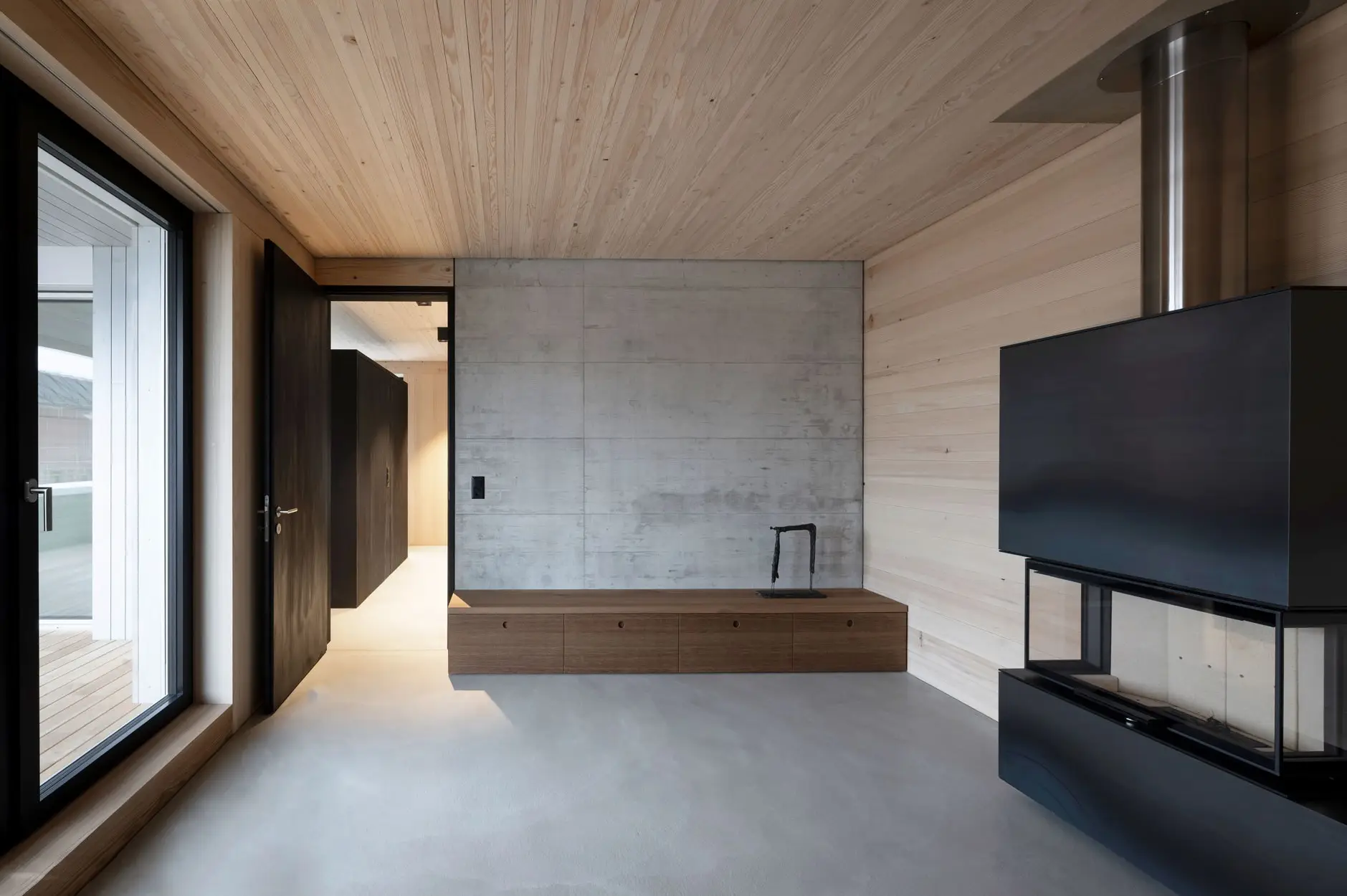 I54 Foto Innen Zimmer Kamin 02