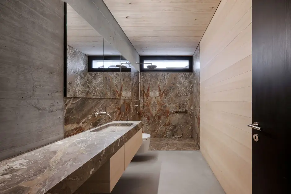 I54 Foto Innen Nasszelle Dame 01